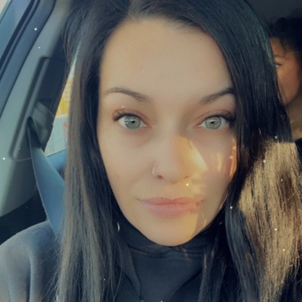 Meet your Posher, Tiffany